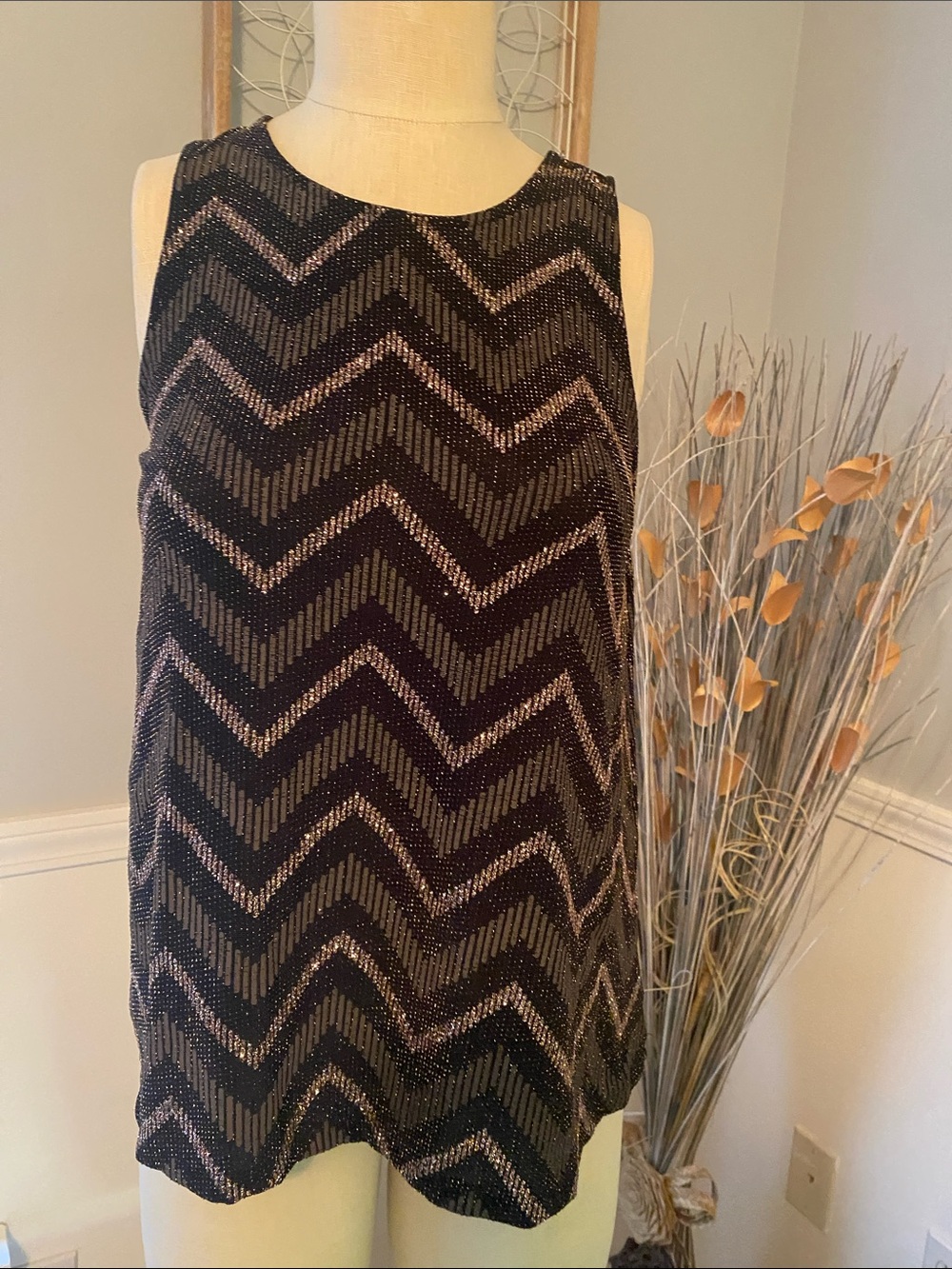 Glittery W5 Black Charcoal Gold Glitz Chevron Sleeveless Top - Small